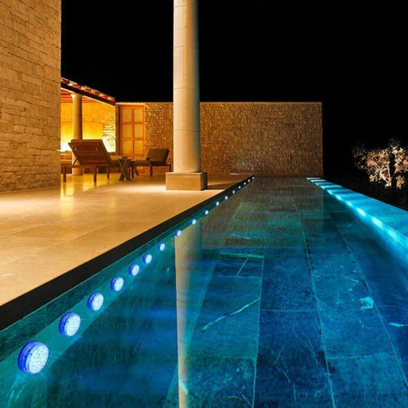 Kit de iluminación RGB para piscinas - Inalámbrico con control Remoto